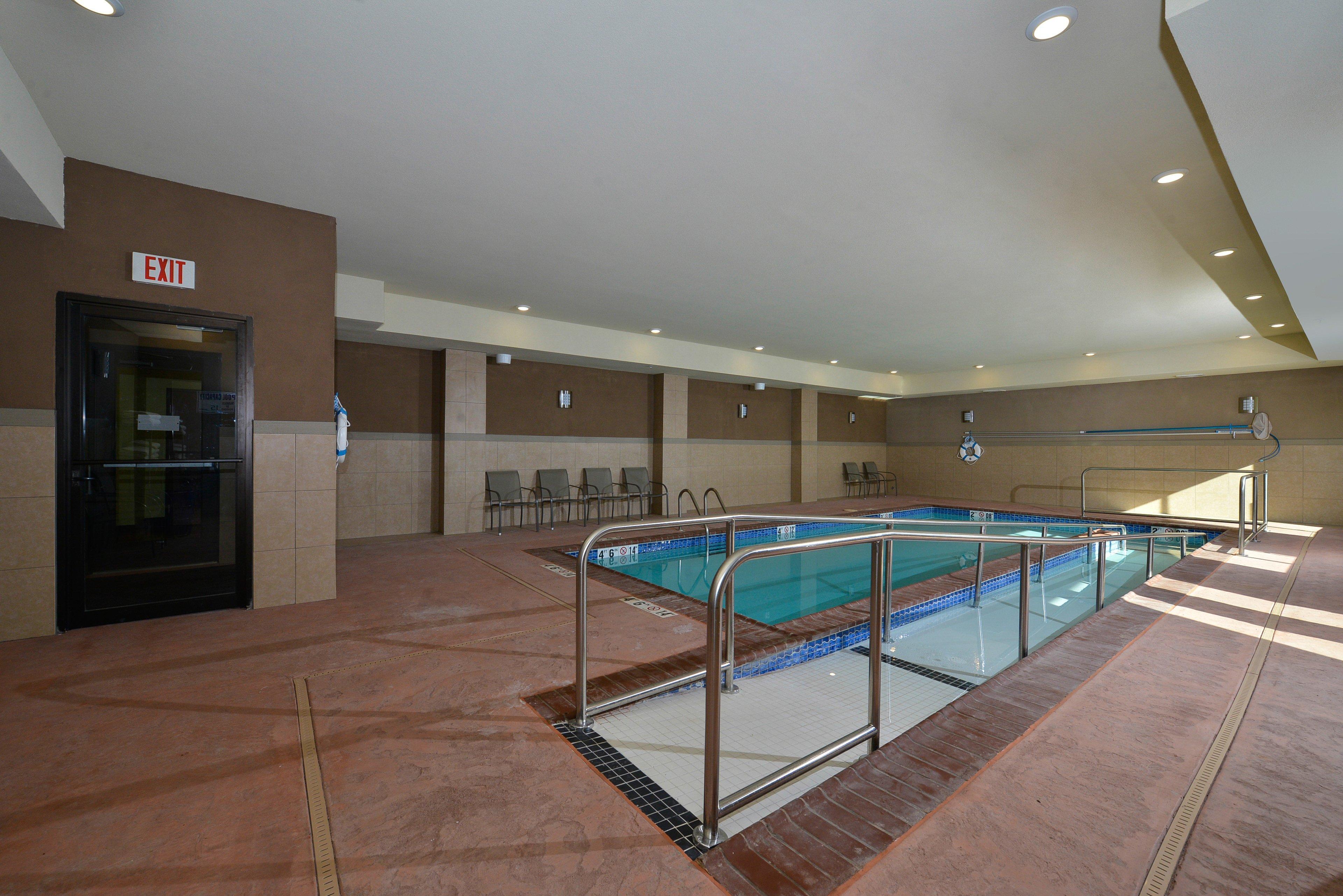 Holiday Inn Express Alva By Ihg Exterior foto