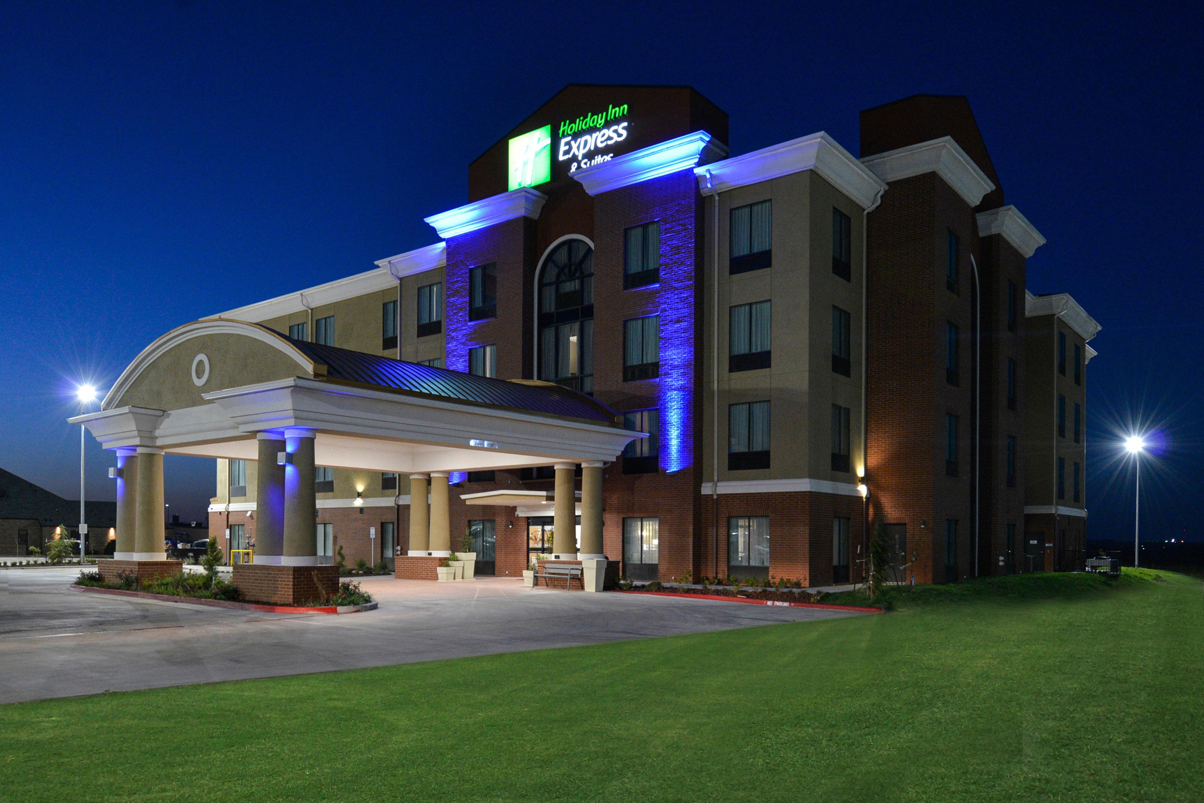 Holiday Inn Express Alva By Ihg Exterior foto