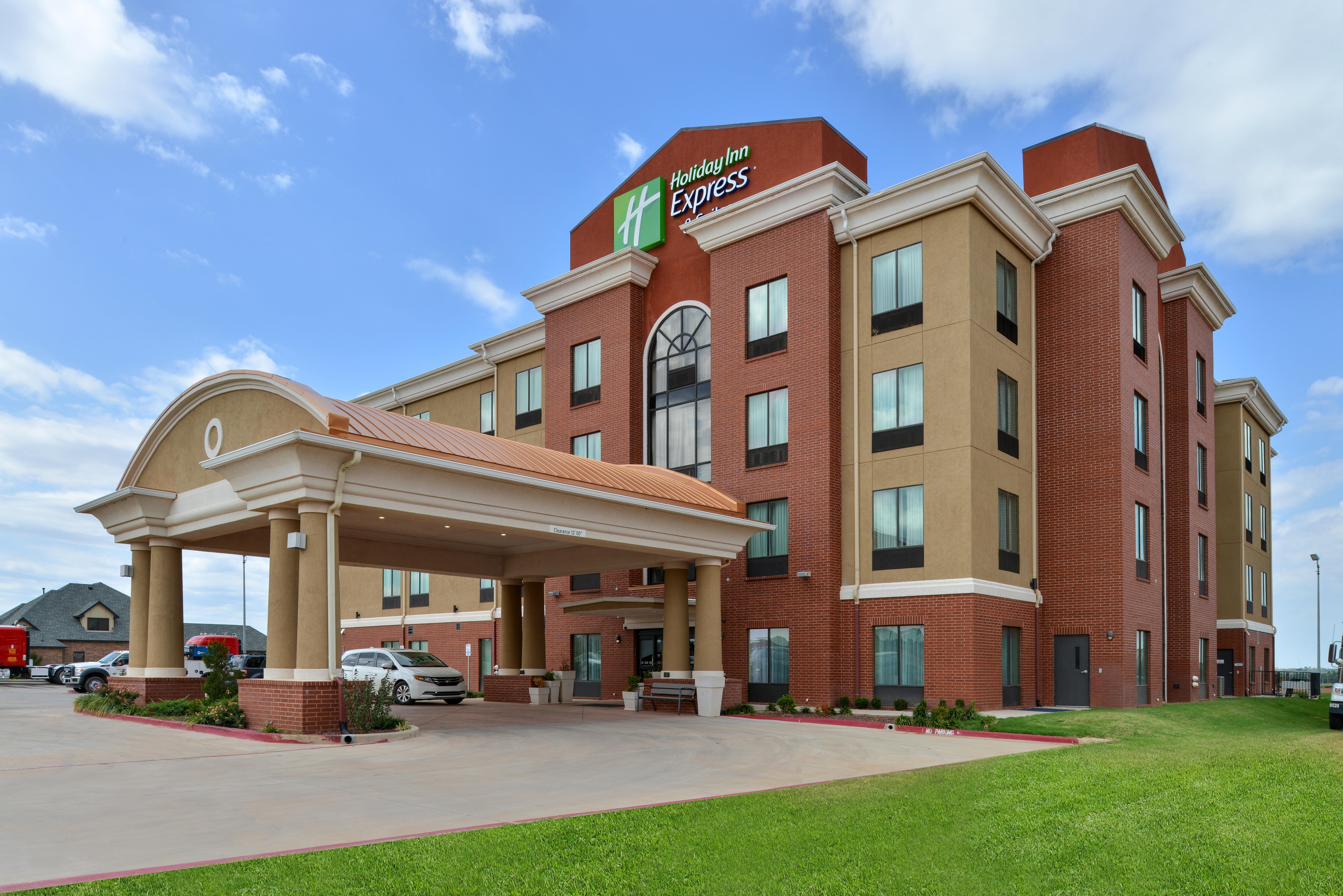 Holiday Inn Express Alva By Ihg Exterior foto